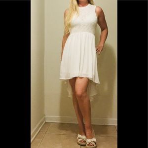 🌸Stunning white hi-lo dress🌸
